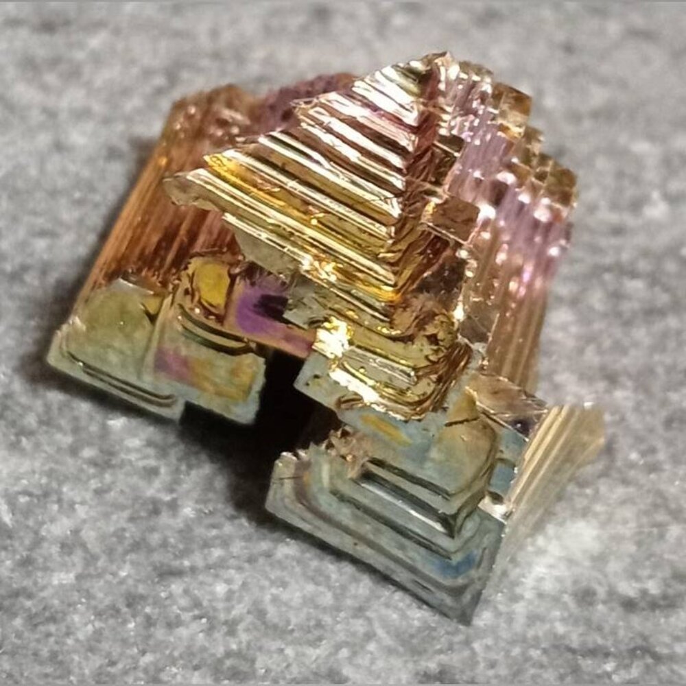 BISMUTH  mineral  CHAKRA : grounding : goals : focus : purification - Picture 4 of 6